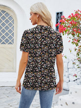 Load image into Gallery viewer, Ruched Printed Notched Short Sleeve Blouse