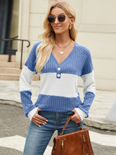 Load image into Gallery viewer, Color Block V-Neck Long Sleeve T-Shirt