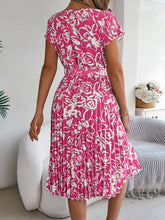Load image into Gallery viewer, Tied Pleated Printed Short Sleeve Dress