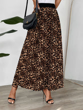Load image into Gallery viewer, Perfee Pleated Leopard Maxi Skirt
