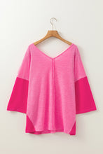 Load image into Gallery viewer, Exposed Seam V-Neck Three-Quarter Sleeve Blouse