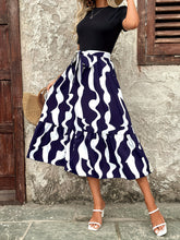 Load image into Gallery viewer, Printed Round Neck Short Sleeve Midi Dress