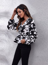 Load image into Gallery viewer, Printed V-Neck Long Sleeve Blouse