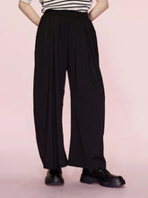 Load image into Gallery viewer, Elastic Waist Wide Leg Pants with Pockets