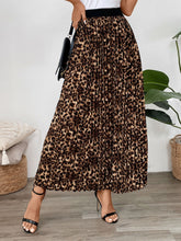 Load image into Gallery viewer, Perfee Pleated Leopard Maxi Skirt