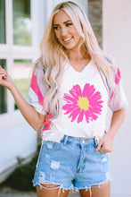 Load image into Gallery viewer, Daisy Graphic V-Neck Half Sleeve T-Shirt