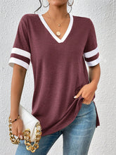 Load image into Gallery viewer, Contrast Trim V-Neck Short Sleeve T-Shirt