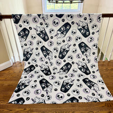 Load image into Gallery viewer, Blanket Halloween #8 - Coffee Skull White - PREORDER ends 7/25
