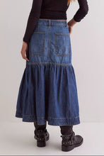 Load image into Gallery viewer, Midi Denim Skirt with Pockets