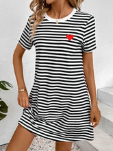 Load image into Gallery viewer, Striped Round Neck Short Sleeve Dress