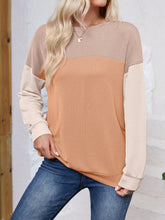 Load image into Gallery viewer, Color Block Round Neck Long Sleeve Sweatshirt