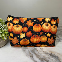 Load image into Gallery viewer, Pouch - Pumpkins & Leaves