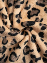 Load image into Gallery viewer, Leopard Wide Leg Plush Pants