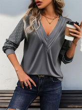 Load image into Gallery viewer, V-Neck Long Sleeve Top