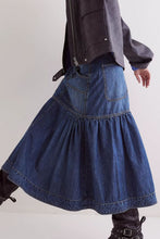 Load image into Gallery viewer, Midi Denim Skirt with Pockets