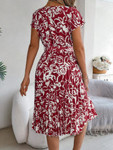 Load image into Gallery viewer, Tied Pleated Printed Short Sleeve Dress