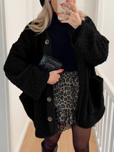 Load image into Gallery viewer, Contrast Button Up Sherpa Jacket with Pockets