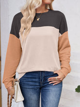 Load image into Gallery viewer, Color Block Round Neck Long Sleeve Sweatshirt