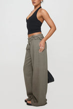 Load image into Gallery viewer, Wide Leg Jeans with Pockets