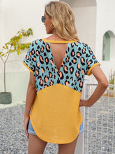 Load image into Gallery viewer, Leopard Waffle-Knit Short Sleeve Top