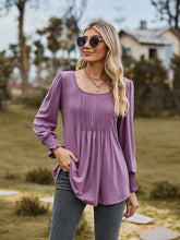 Load image into Gallery viewer, Puff Sleeve Pleated Blouse