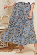 Load image into Gallery viewer, Plus Size Geometric Pleated Skirt