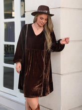 Load image into Gallery viewer, Plus Size V-Neck Balloon Sleeves Dress
