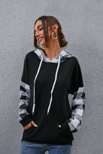 Load image into Gallery viewer, Plaid Drawstring Dropped Shoulder Hoodie
