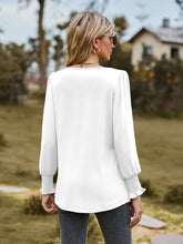 Load image into Gallery viewer, Puff Sleeve Pleated Blouse