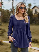 Load image into Gallery viewer, Puff Sleeve Pleated Blouse