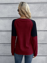 Load image into Gallery viewer, Contrast Buttoned Round Neck Raglan Sleeve Top