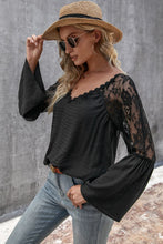Load image into Gallery viewer, V-Neck Spliced Lace Flare Sleeve Top