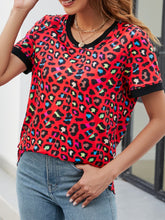 Load image into Gallery viewer, Leopard Round Neck Short Sleeve Tee Shirt