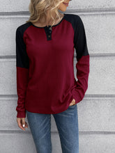Load image into Gallery viewer, Contrast Buttoned Round Neck Raglan Sleeve Top