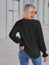 Load image into Gallery viewer, V-Neck Eyelet Flounce Sleeve Blouse