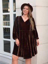 Load image into Gallery viewer, Plus Size V-Neck Balloon Sleeves Dress