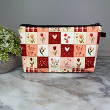 Load image into Gallery viewer, Pouch - Floral Quilt Heart
