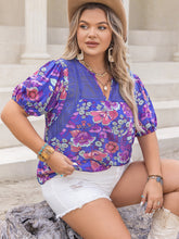 Load image into Gallery viewer, Plus Size Printed Notched Short Sleeve Blouse
