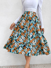 Load image into Gallery viewer, Printed Elastic Waist Midi Skirt
