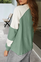 Load image into Gallery viewer, Color Block Round Neck Raglan Sleeve Top
