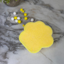 Load image into Gallery viewer, Squishy Toy - Giant Paw Taba - Yellow White
