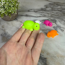 Load image into Gallery viewer, Figurine Silicone Squishy Toy - Turtle
