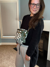Load image into Gallery viewer, Roni - Checkered - Nylon Crossbody - Dark Green -
