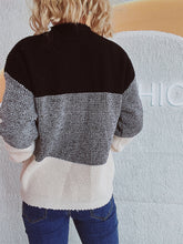 Load image into Gallery viewer, Color Block Long Sleeve Sweater
