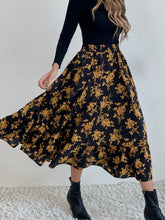 Load image into Gallery viewer, Printed Elastic Waist Midi Skirt
