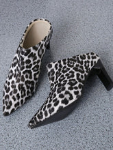 Load image into Gallery viewer, PU Leather Leopard Point Toe Pumps
