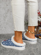 Load image into Gallery viewer, Snowman Print Flat Slippers with Faux Fur
