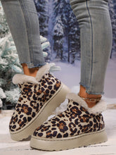 Load image into Gallery viewer, Thermal Leopard Round Toe Platform Boots
