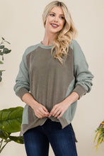 Load image into Gallery viewer, Celeste Full Size High-Low Contrast Round Neck Sweatshirt
