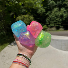Load image into Gallery viewer, Squishy Toy - Quick Squeeze Glitter Cube
